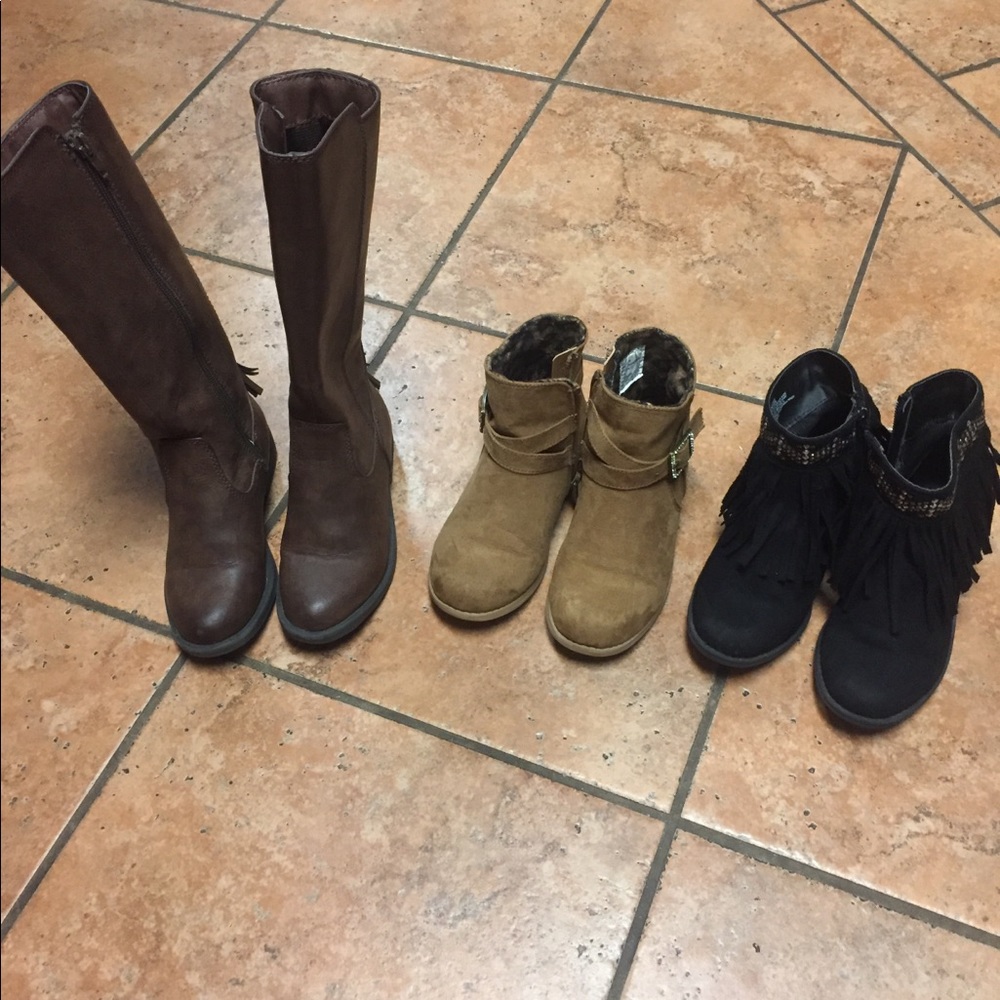 Girls size 12 winter boots, great condition